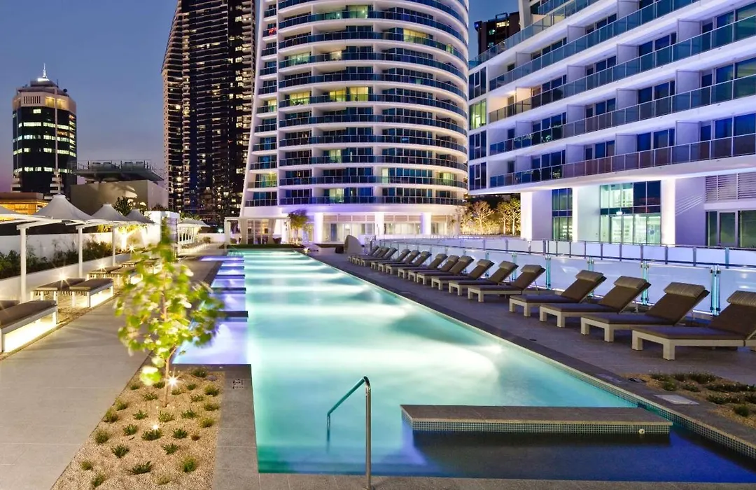 Hilton Surfers Paradise Hotel & Residences-1